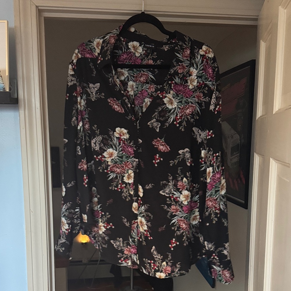 Torrid size 2 Floral Black Blouse